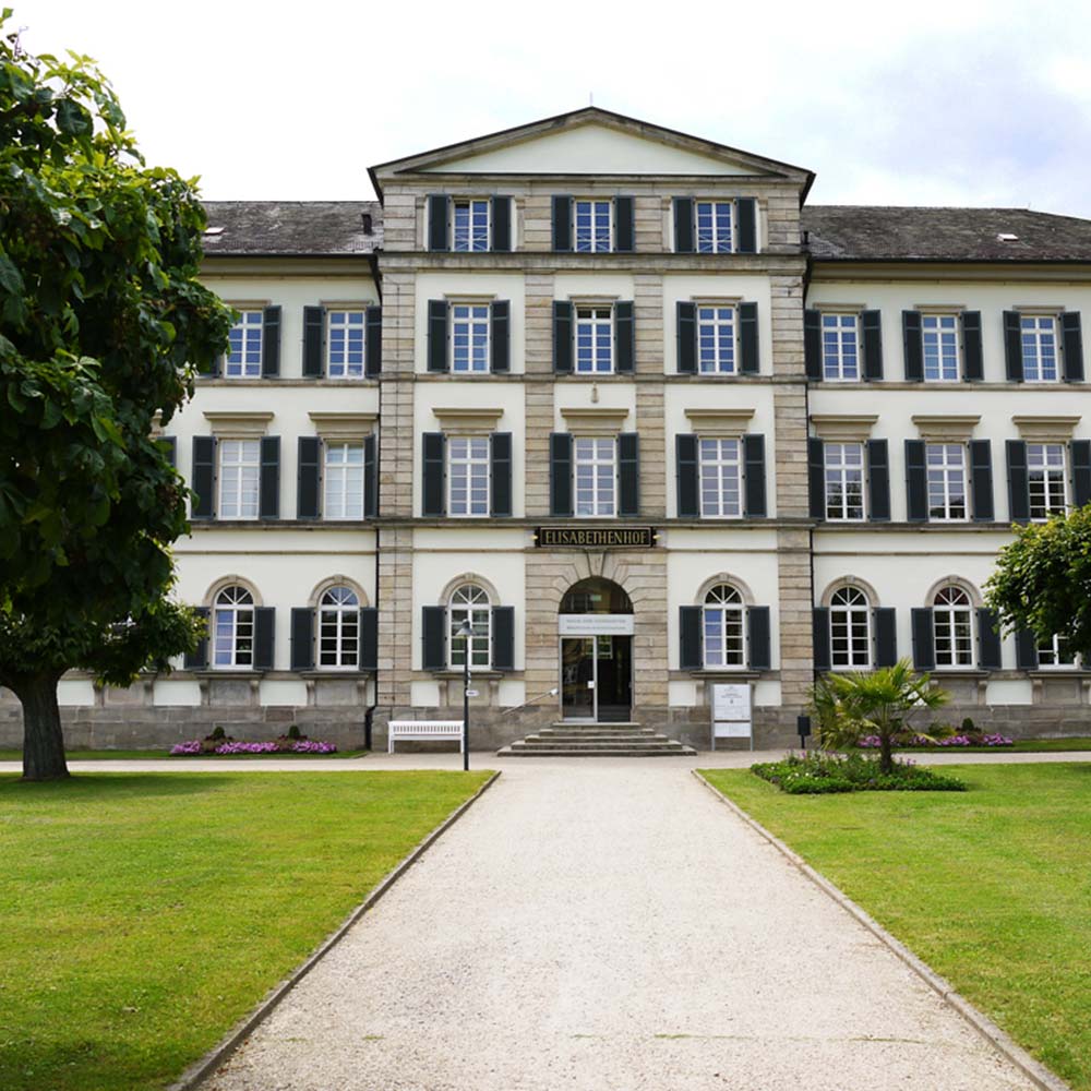 rhoenindustrie-fensterlaeden_referenzen-elisabethenhof4