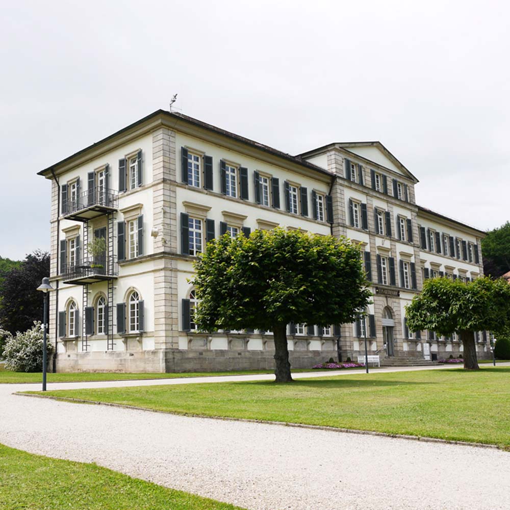 rhoenindustrie-fensterlaeden_referenzen-elisabethenhof5