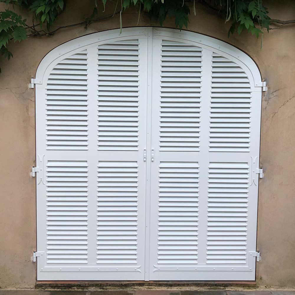 rhoenindustrie-fensterlaeden_referenzen-villa-st-tropez9